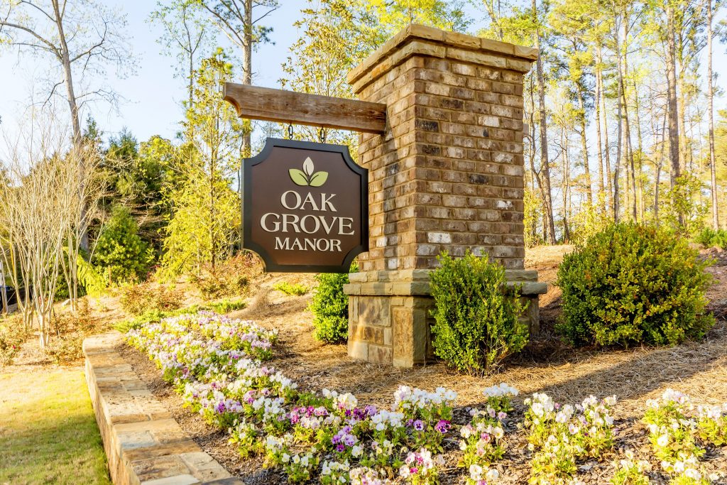 Oak Grove Manor Tamra Wade Team RE/MAX TRU