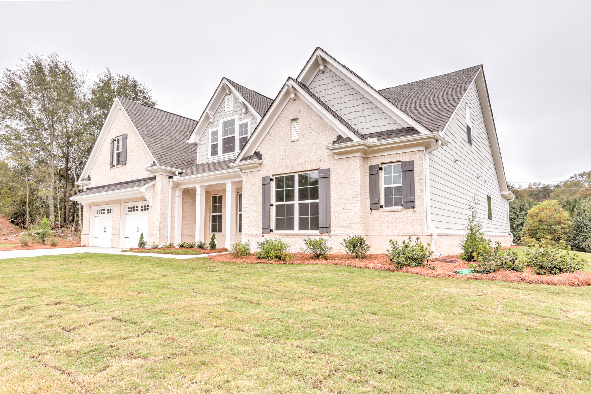 Exterior of brick home in Hoschton Georgia