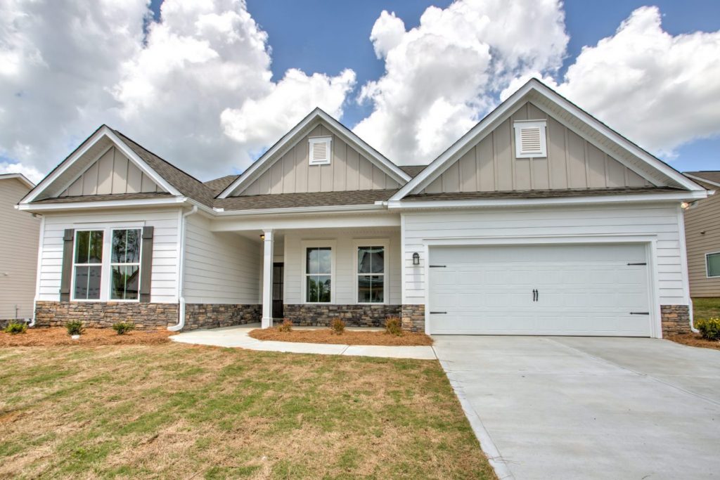 homes for sale in Manor at Montpelier in Forsyth, Georgia near Macon