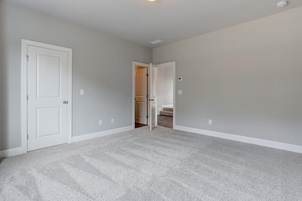 Lot 61 - 38