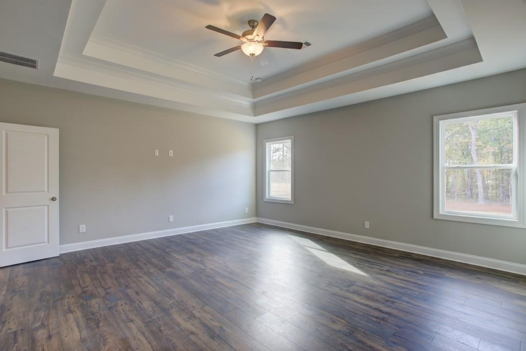 Lot 76 - 27