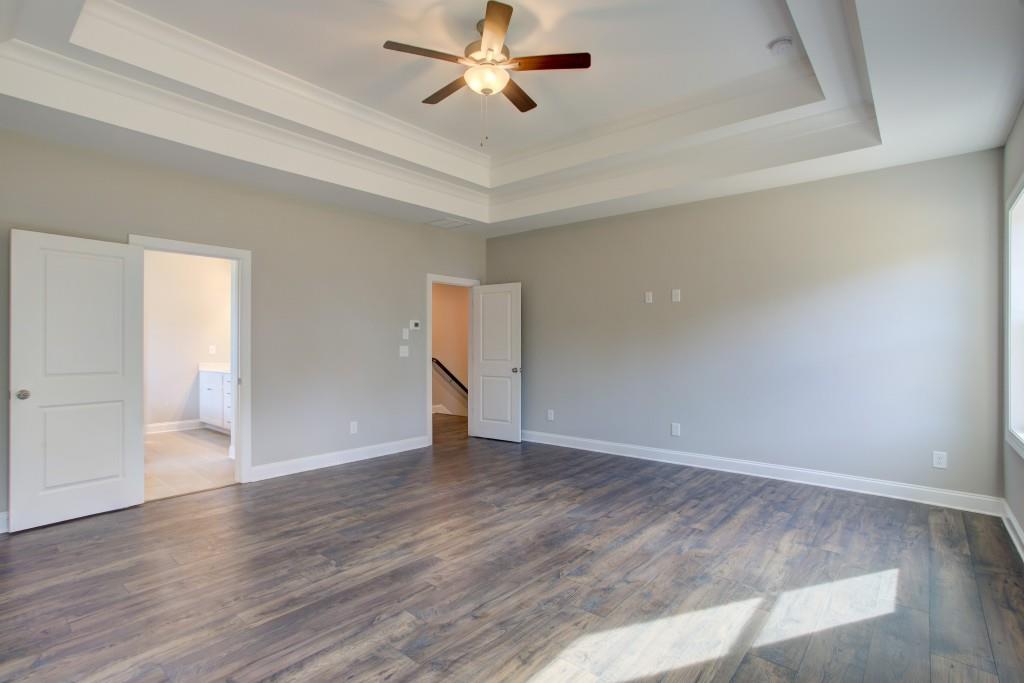 Lot 76 - 28