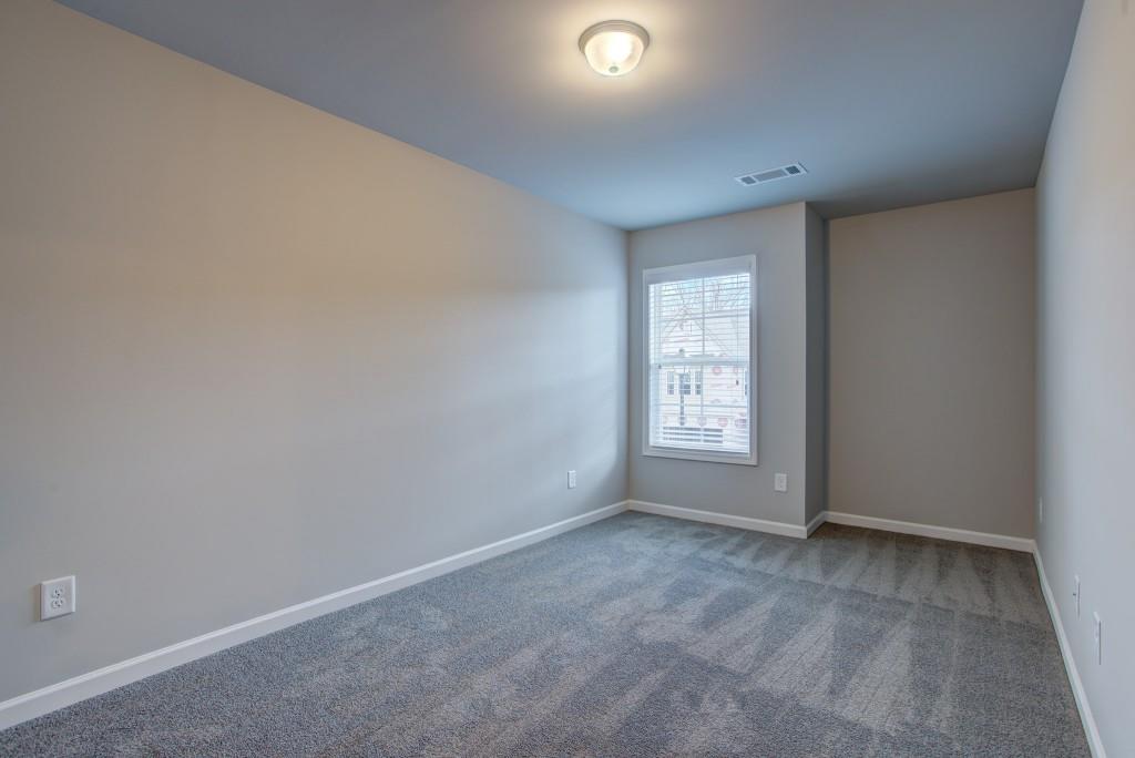 Lot 70 - 21