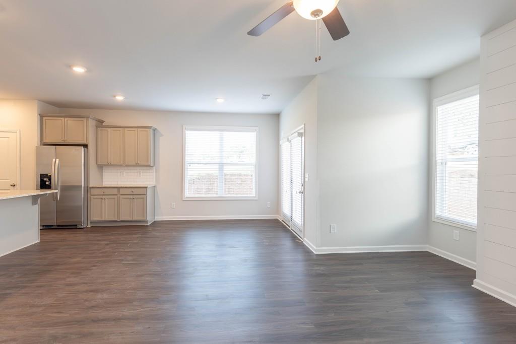 Lot 27 - 11