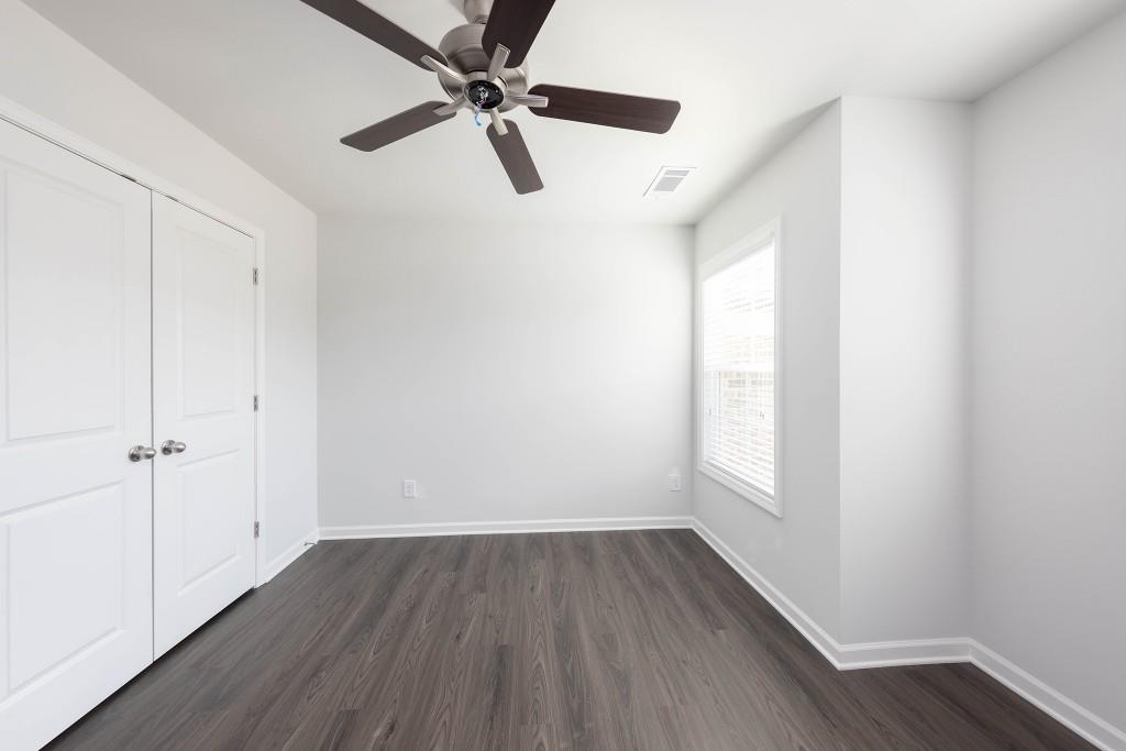 Lot 27 - 17