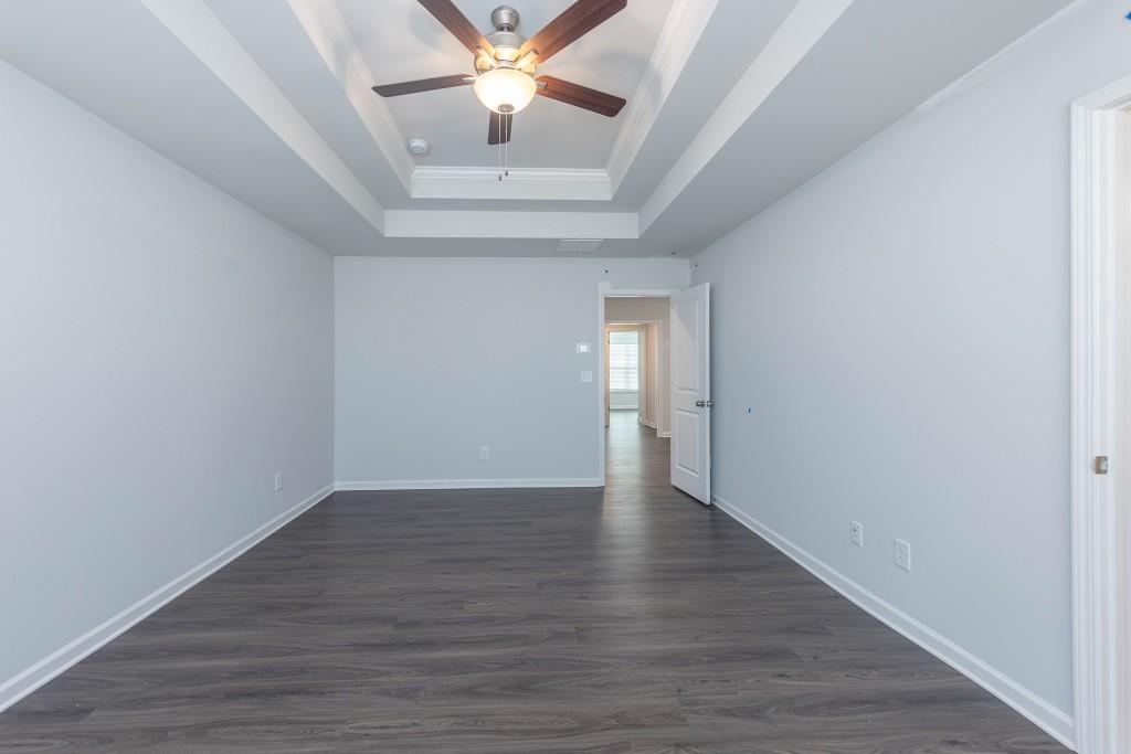 Lot 27 - 24