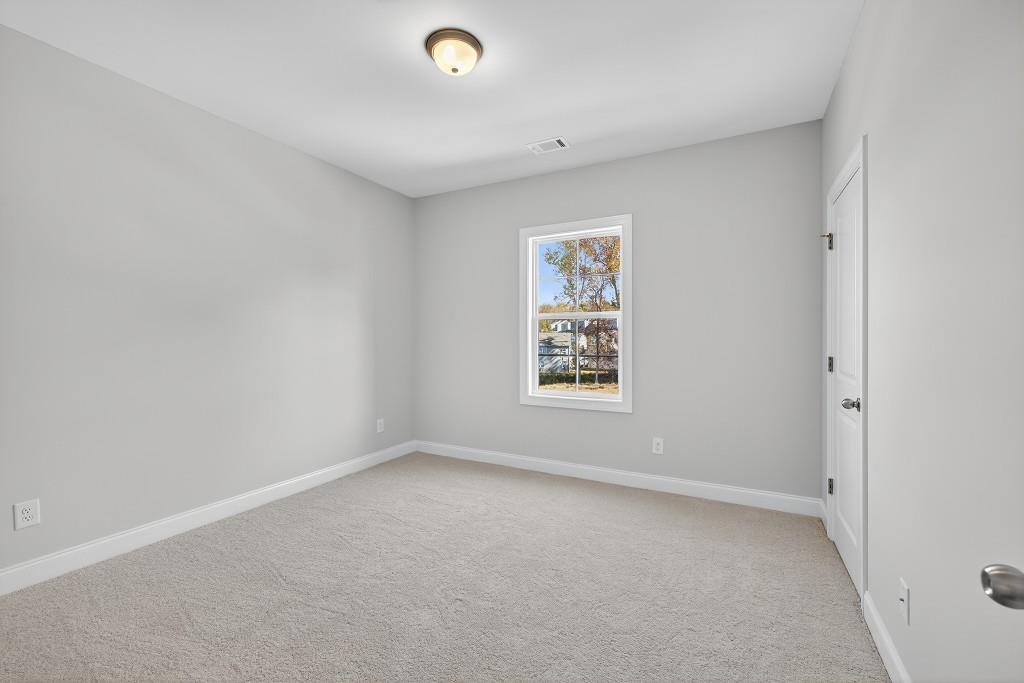 Lot 27 - 21