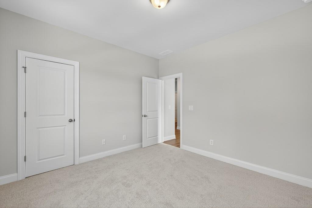 Lot 27 - 22