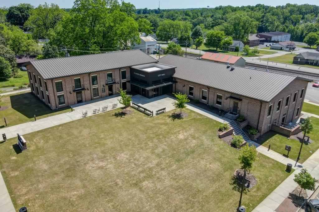 Lot 27 - 53