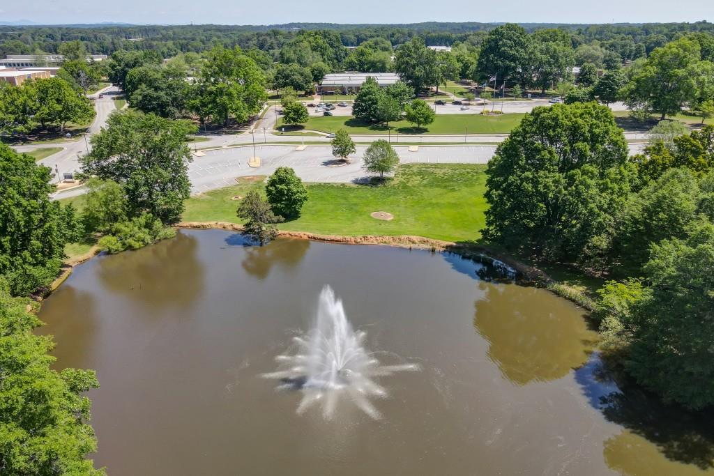 Lot 27 - 56